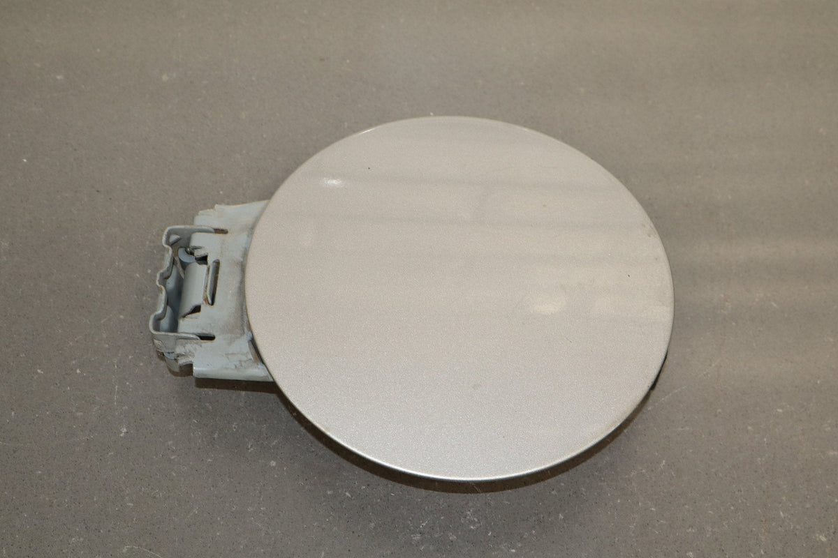 99-07 Chevy Silverado Sierra Fuel Filler Door Light Pewter 11