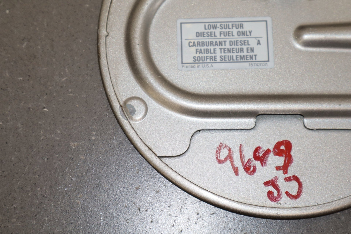 99-07 Chevy Silverado Sierra Fuel Filler Door Light Pewter 11