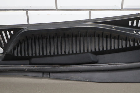 99-07 Chevy Silverado Sierra GMT800 Cowl Vent Panel Black