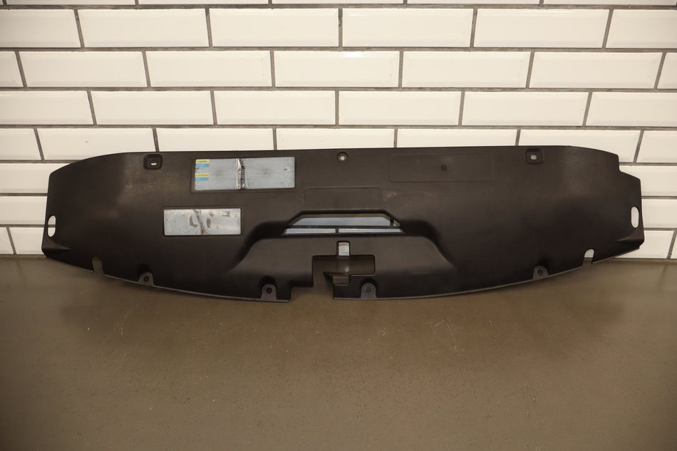 99-07 Chevy Silverado Sierra Upper Radiator Shroud OEM