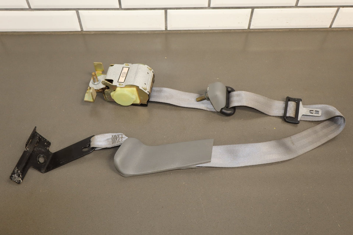 99-07 Ford F-250 Super Duty Crew Cab Right Rear Seat belt Medium Flint 52