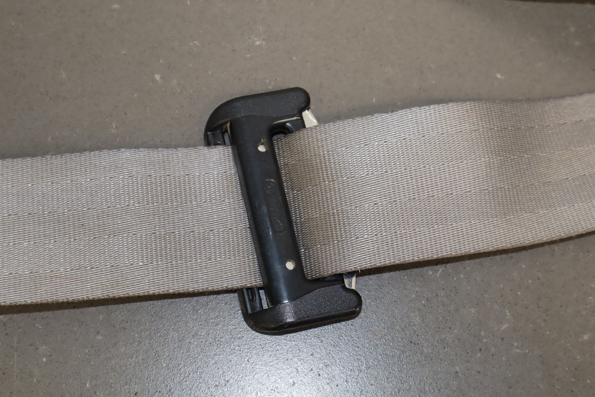99-07 Ford F-250 Super Duty Crew Cab Right Rear Seat belt Medium Flint 52