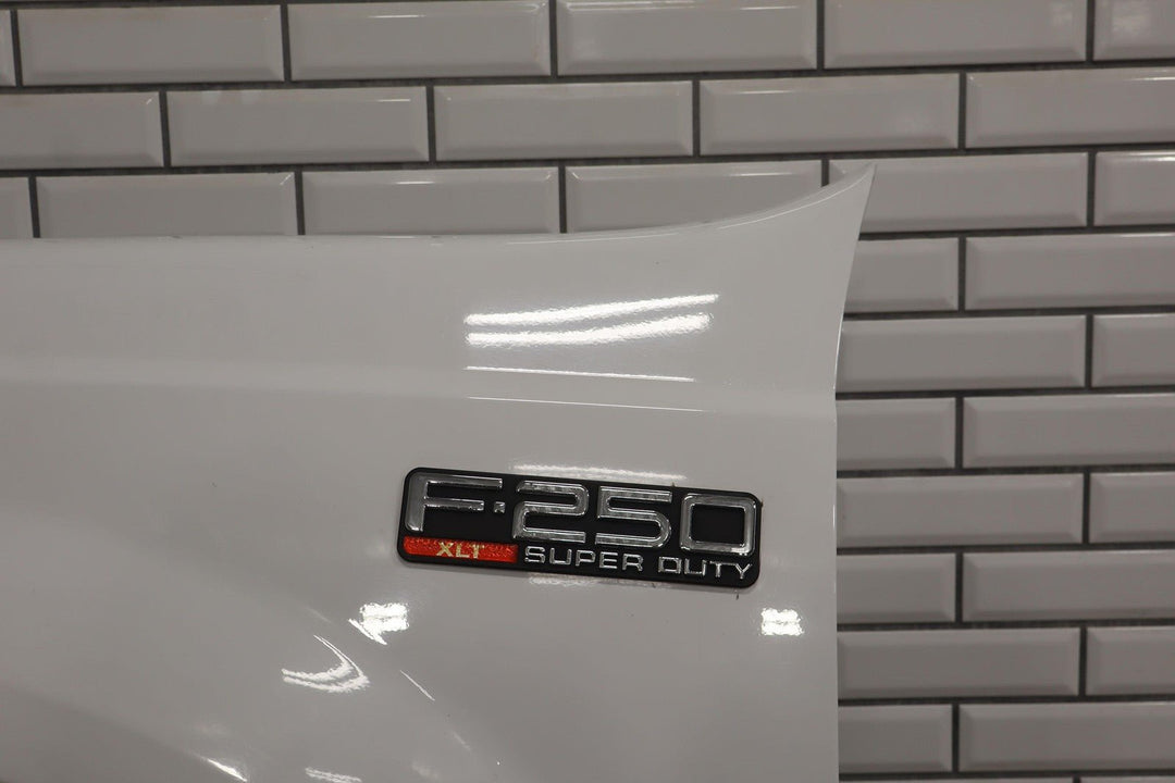 99 - 07 Ford F250 F350 Rust Free Driver Left Fender Oxford White Z1