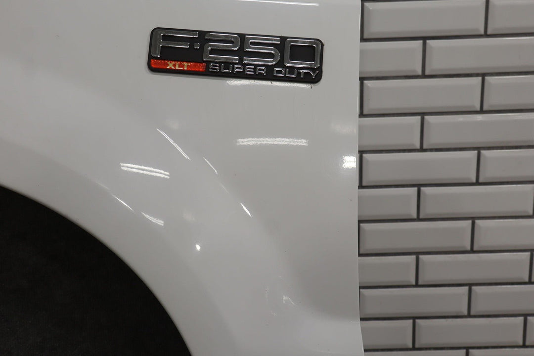99 - 07 Ford F250 F350 Rust Free Driver Left Fender Oxford White Z1