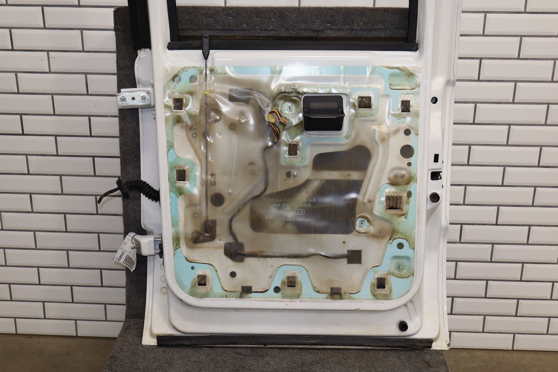 99-07 Ford F250 F350 Super Duty Crew Cab RH Rear Door OEM