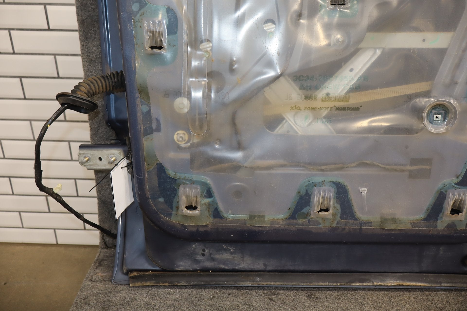 99-07 Ford F250 F350 Super Duty Crew Cab Right Rear Door Wedgewood Blue LD