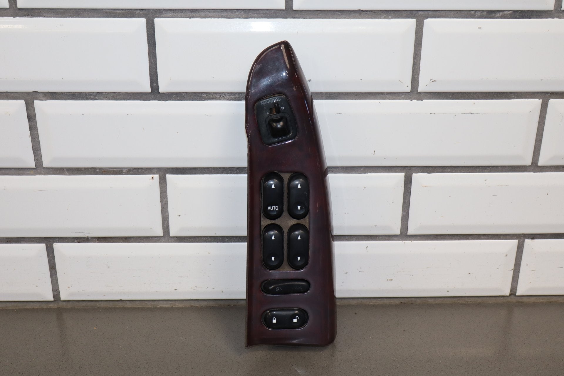 99-07 Ford F250 F350 Super Duty Left Front Window Switch