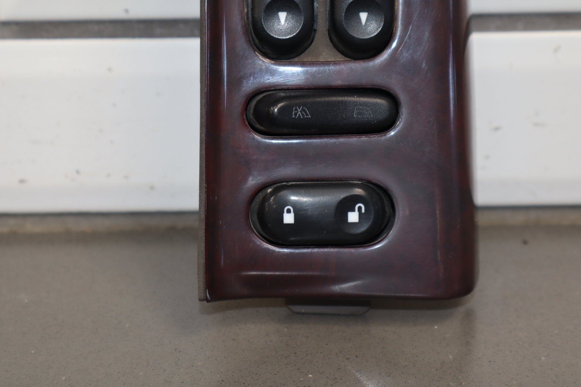 99-07 Ford F250 F350 Super Duty Left Front Window Switch