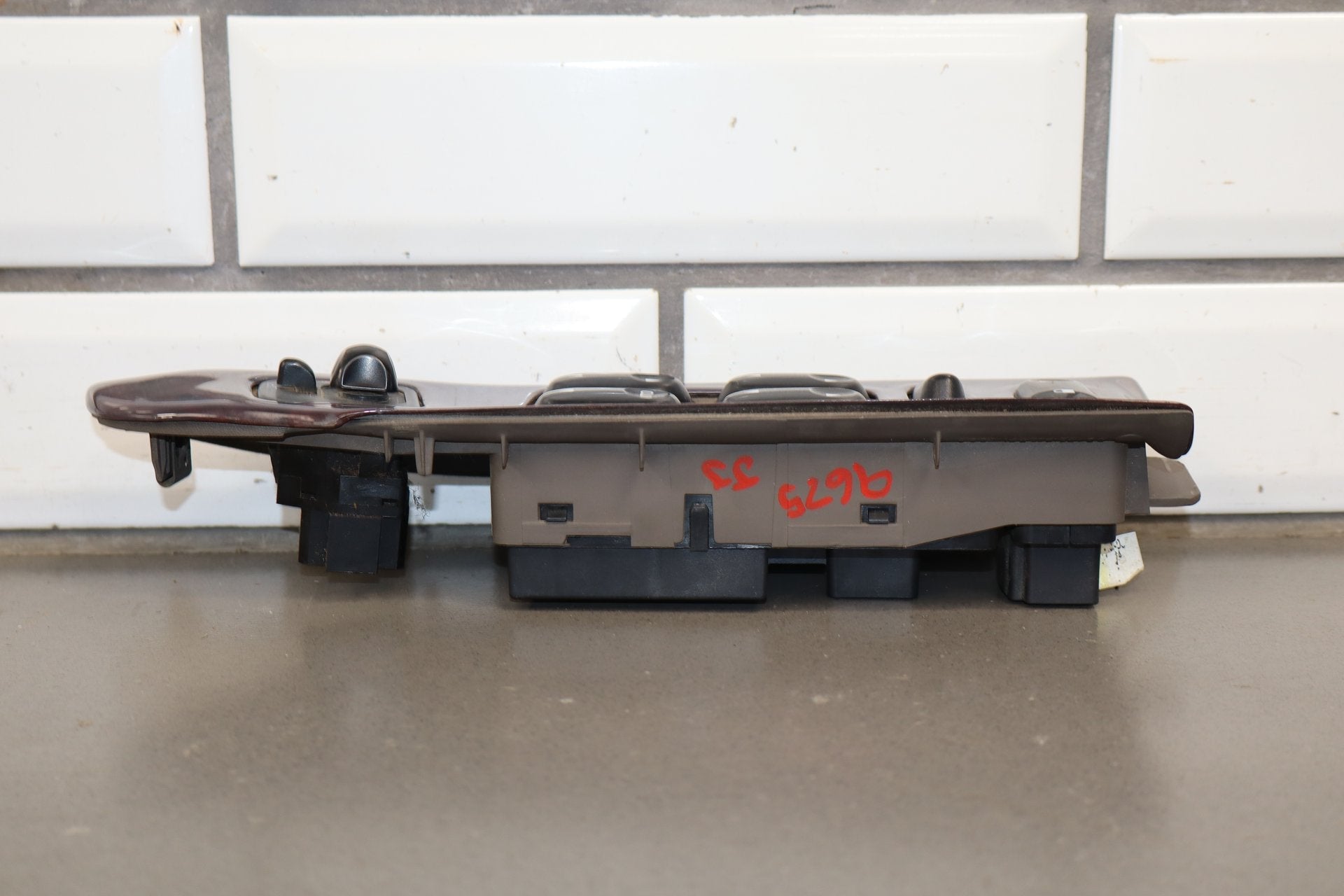99-07 Ford F250 F350 Super Duty Left Front Window Switch