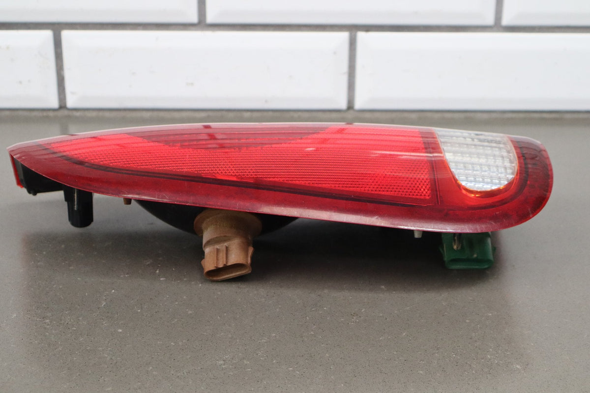 99-07 Ford F250 F350 Super Duty LH Tail Light Styleside OEM