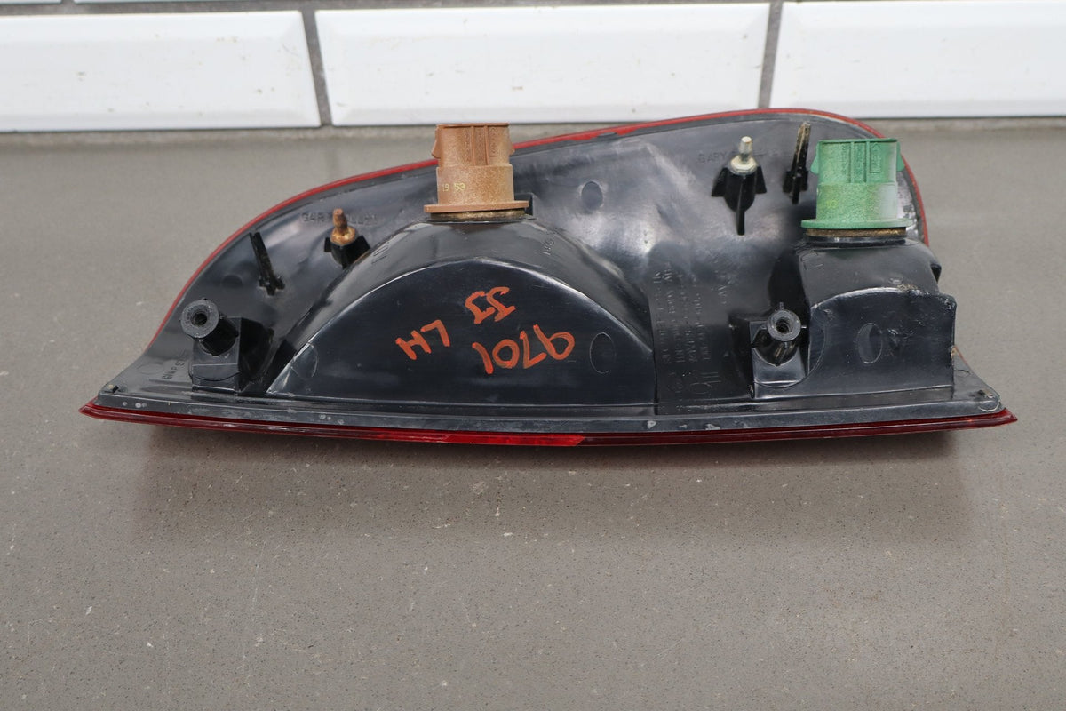 99-07 Ford F250 F350 Super Duty LH Tail Light Styleside OEM