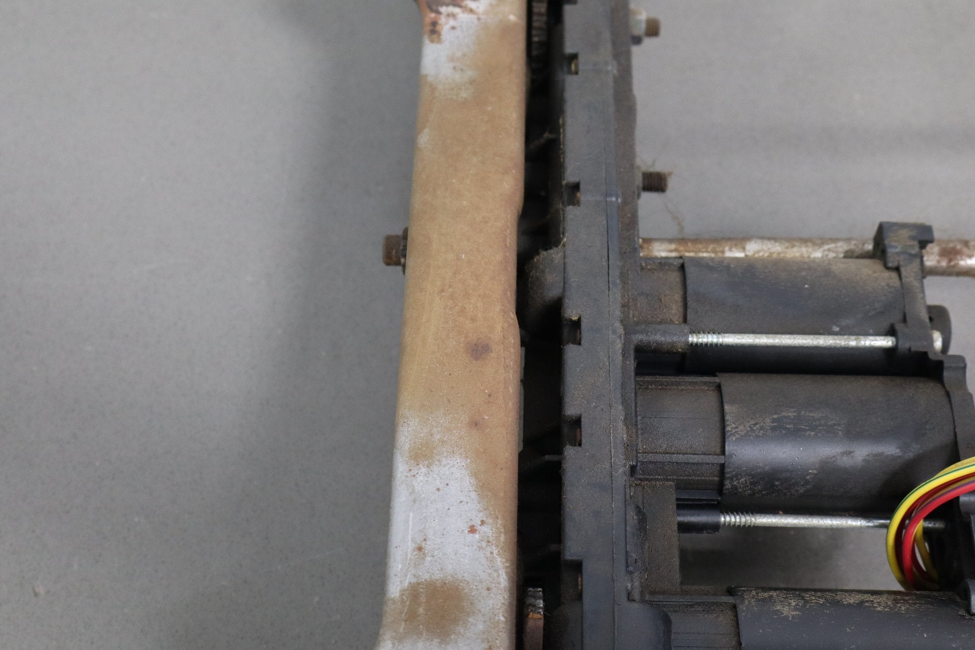 99-07 Ford F250 F350 Super Duty Passenger Power Seat Track
