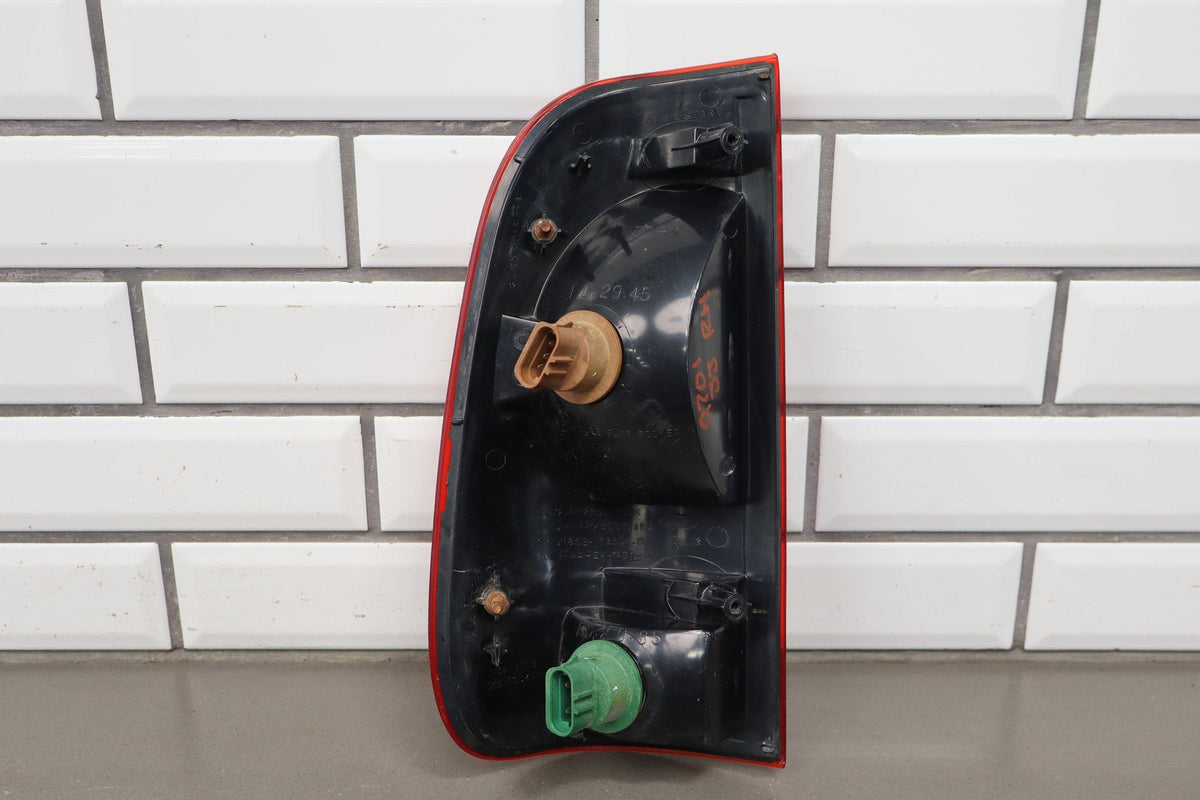 99-07 Ford F250 F350 Super Duty RH Tail Light Styleside OEM