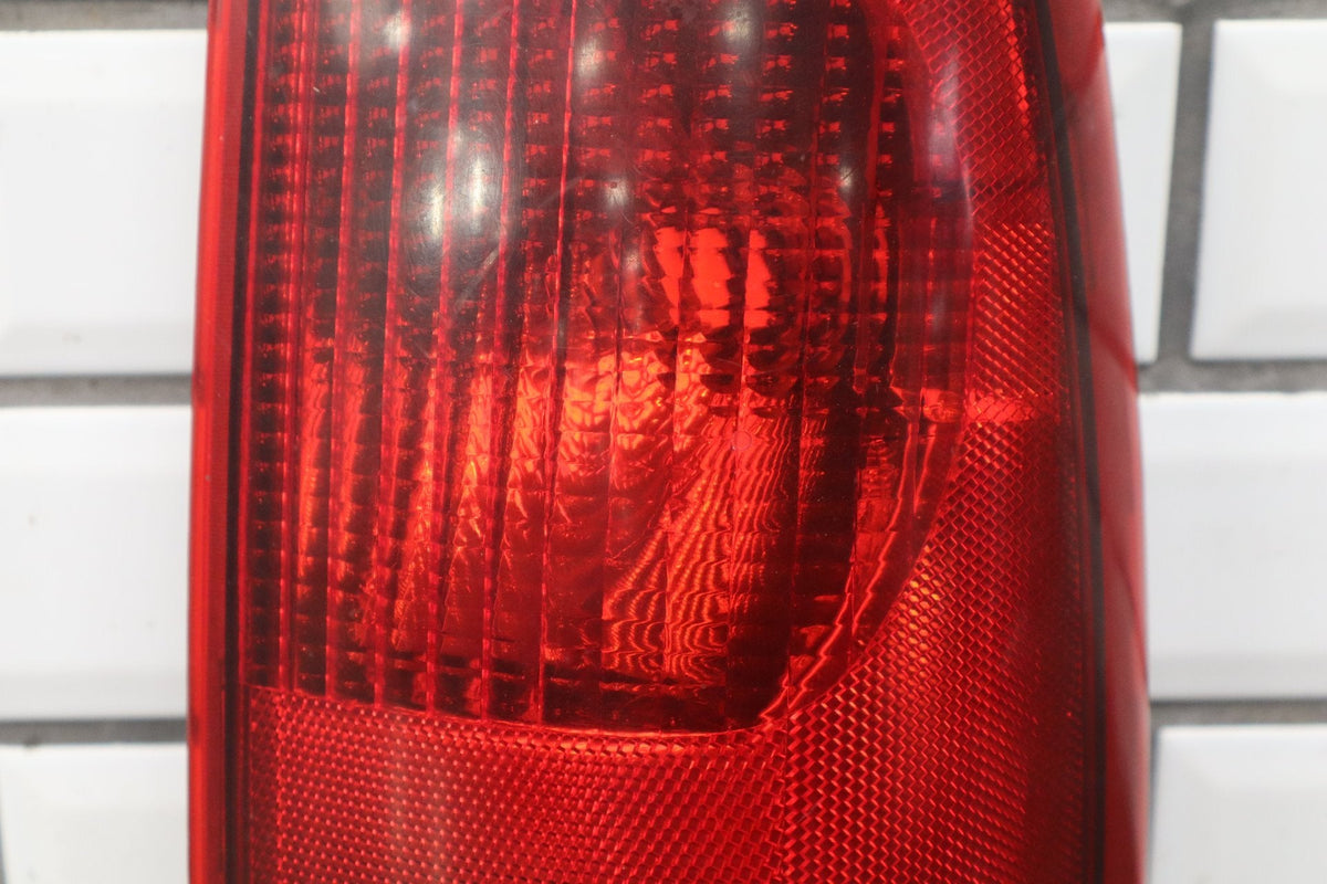 99-07 Ford F250 F350 Super Duty RH Tail Light Styleside OEM