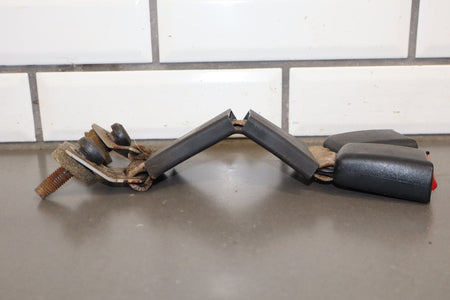 99-07 Ford F250 Super Duty Crew Cab Rear Center Seat Belt Buckle