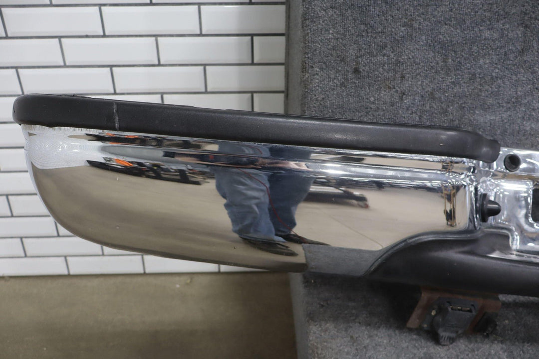 99 - 07 Ford F250 Super Duty OEM Chrome Rear Bumper See Photos