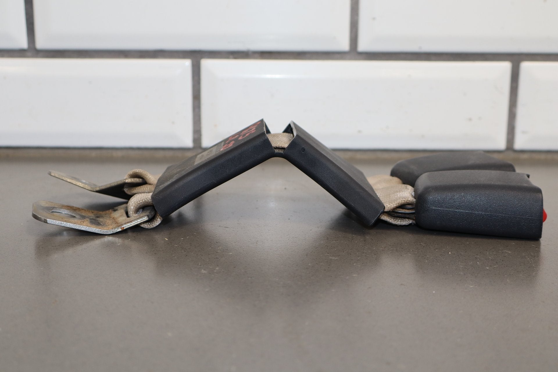 99-07 Ford F350 Super Duty Crew Cab Rear Seat Belt Buckle Set OEM