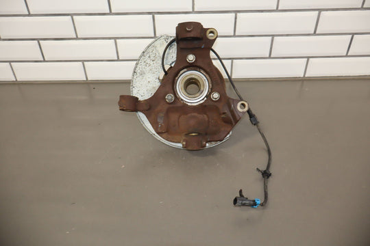 99 - 07 GMC Sierra Classic Style Crew Cab Right Passenger Front Spindle Hub Sensor