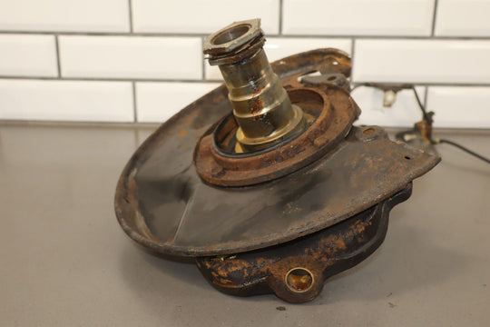 99 - 07 Lexus LX470 / Land Cruiser 4.7L Left Driver Front Spindle