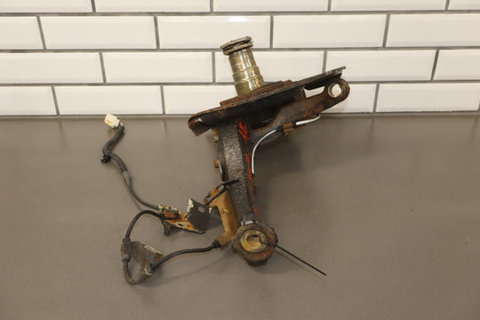 99 - 07 Lexus LX470 / Land Cruiser 4.7L Left Driver Front Spindle