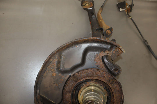 99 - 07 Lexus LX470 / Land Cruiser 4.7L Left Driver Front Spindle