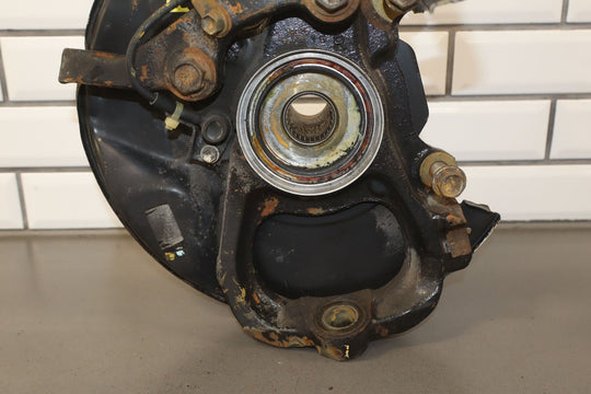 99 - 07 Lexus LX470 / Land Cruiser 4.7L Right Passenger Front Spindle