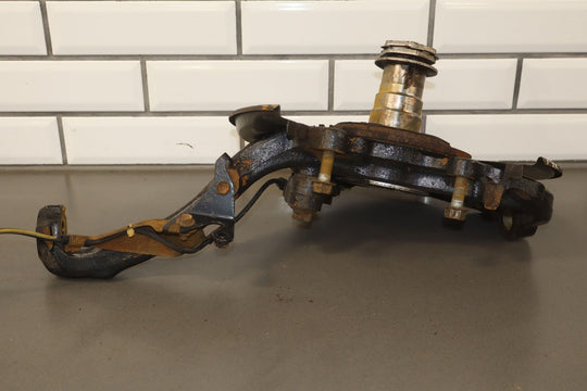 99 - 07 Lexus LX470 / Land Cruiser 4.7L Right Passenger Front Spindle