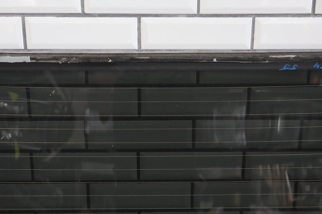 99 - 07 Toyota Land Cruiser Heated Rear Window Back Glass