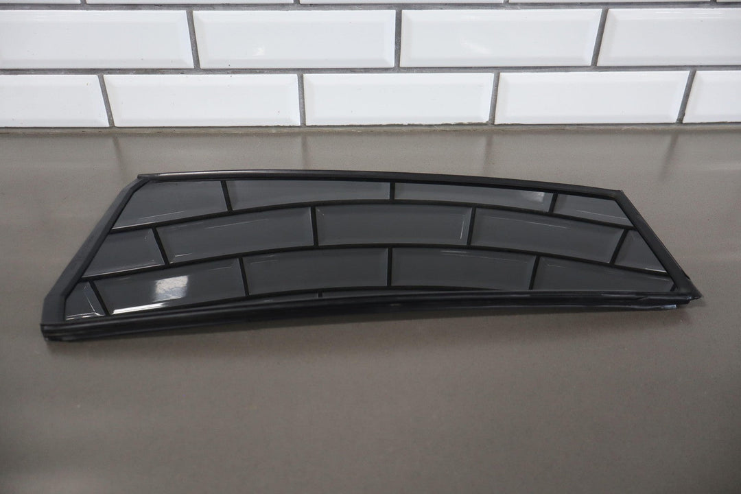 99 - 07 Toyota Land Cruiser / LX470 Right Passenger Rear Vent Window Glass W/Seal