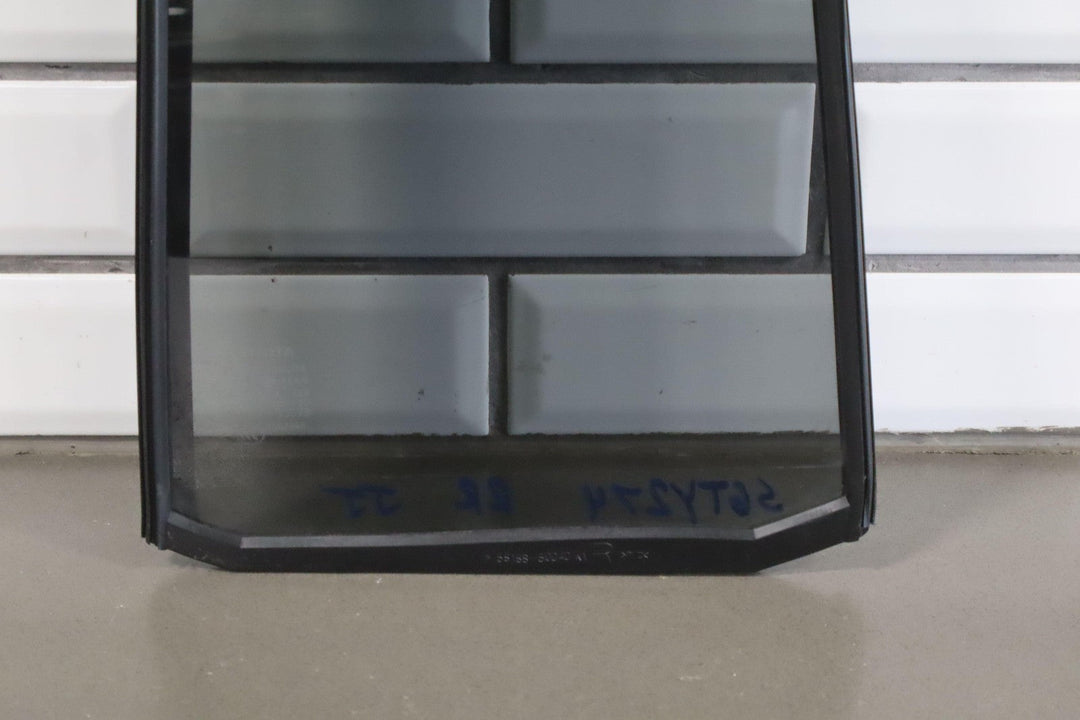 99 - 07 Toyota Land Cruiser / LX470 Right Passenger Rear Vent Window Glass W/Seal