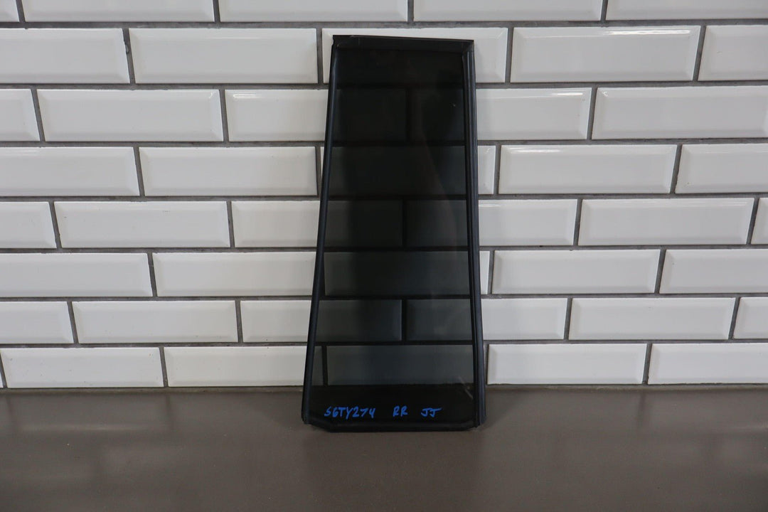 99 - 07 Toyota Land Cruiser / LX470 Right Passenger Rear Vent Window Glass W/Seal