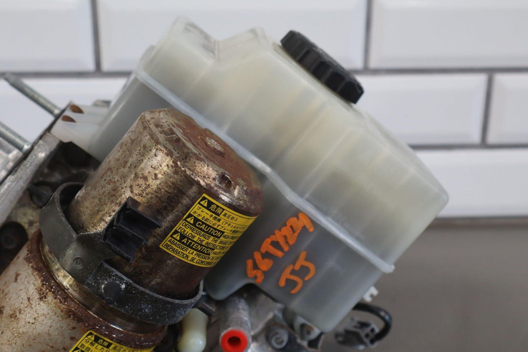 99 - 07 Toyota Land Cruiser Power Brake Booster W/Reservoir - Lid & Master