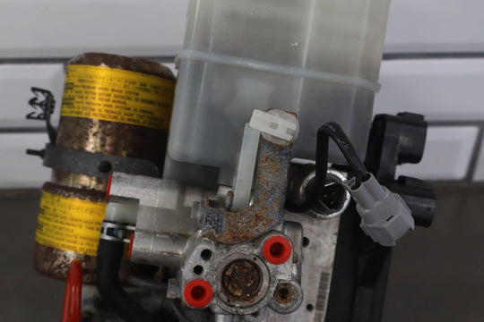 99 - 07 Toyota Land Cruiser Power Brake Booster W/Reservoir - Lid & Master