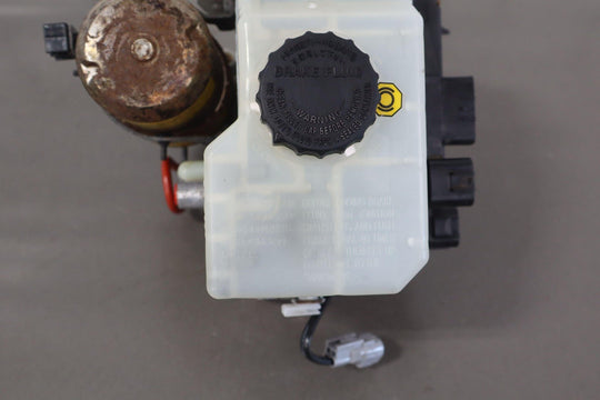 99 - 07 Toyota Land Cruiser Power Brake Booster W/Reservoir - Lid & Master