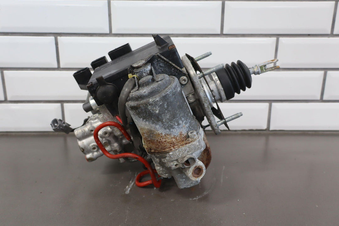 99 - 07 Toyota Land Cruiser Power Brake Booster W/Reservoir - Lid & Master