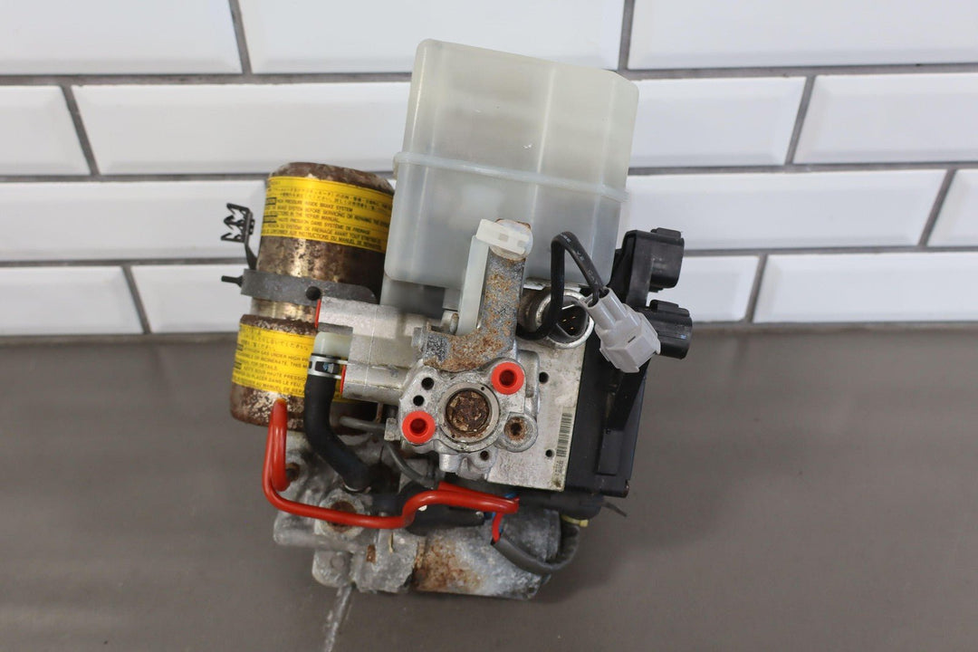 99 - 07 Toyota Land Cruiser Power Brake Booster W/Reservoir - Lid & Master