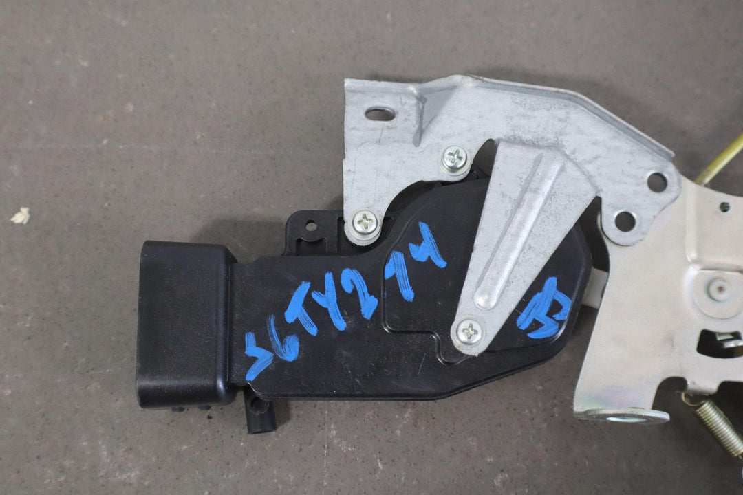 99 - 07 Toyota Land Cruiser V8 Upper Tailgate Hatch Latch W/Rods & Motor