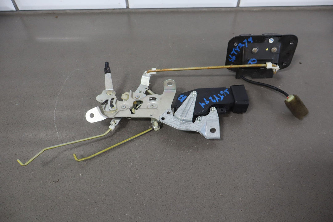 99 - 07 Toyota Land Cruiser V8 Upper Tailgate Hatch Latch W/Rods & Motor