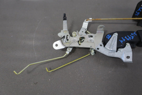 99 - 07 Toyota Land Cruiser V8 Upper Tailgate Hatch Latch W/Rods & Motor