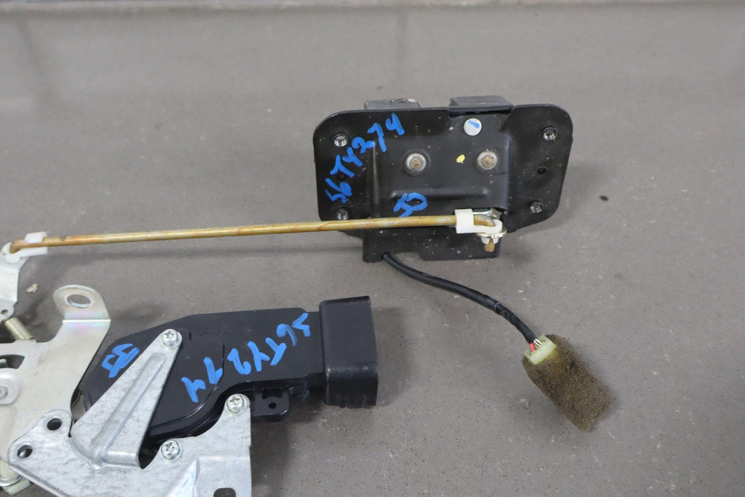 99 - 07 Toyota Land Cruiser V8 Upper Tailgate Hatch Latch W/Rods & Motor