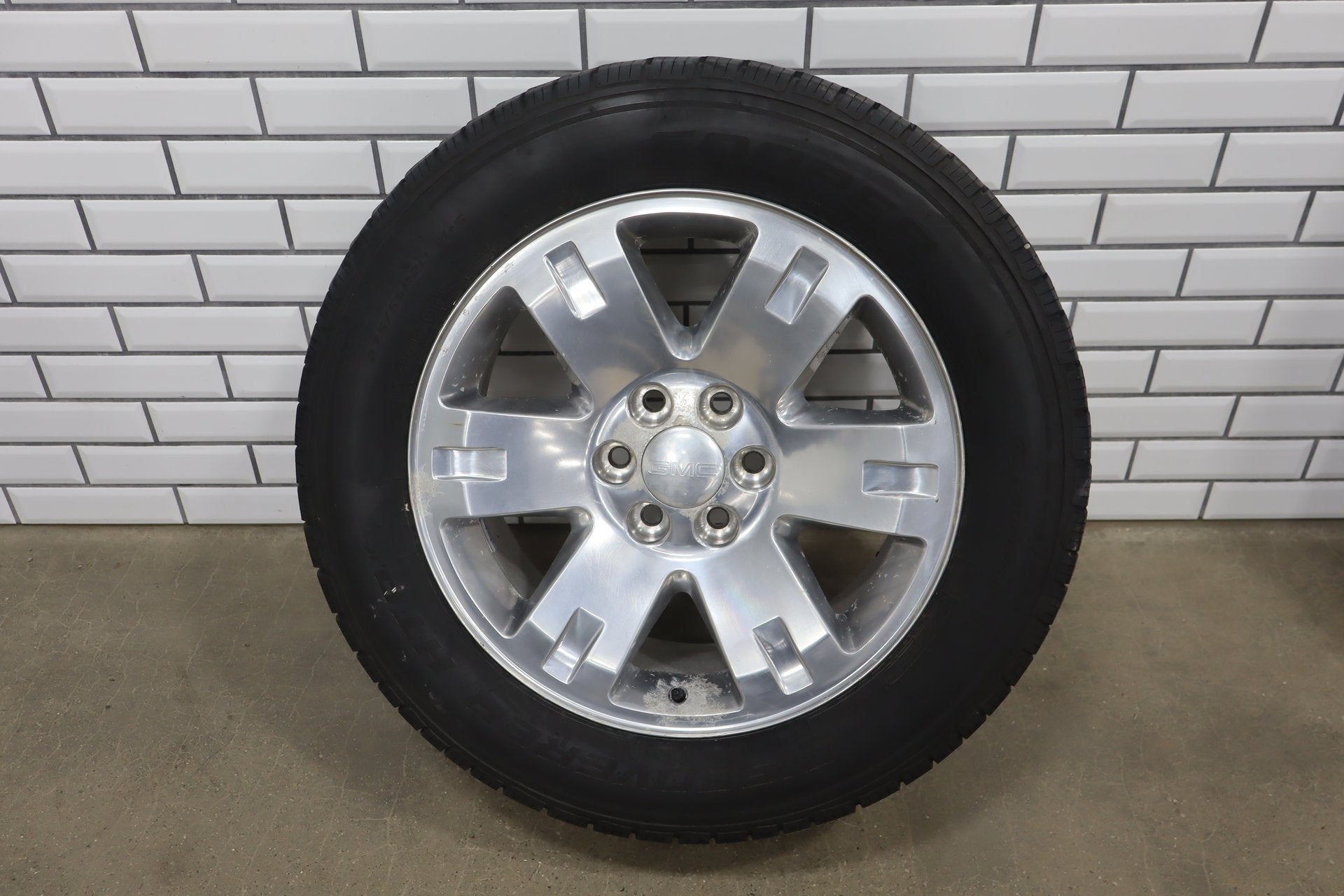 99-14 Chevy GMC OEM 20" Polished Wheel/Tire Set 275/55/20 (4) 6 Lug 1500