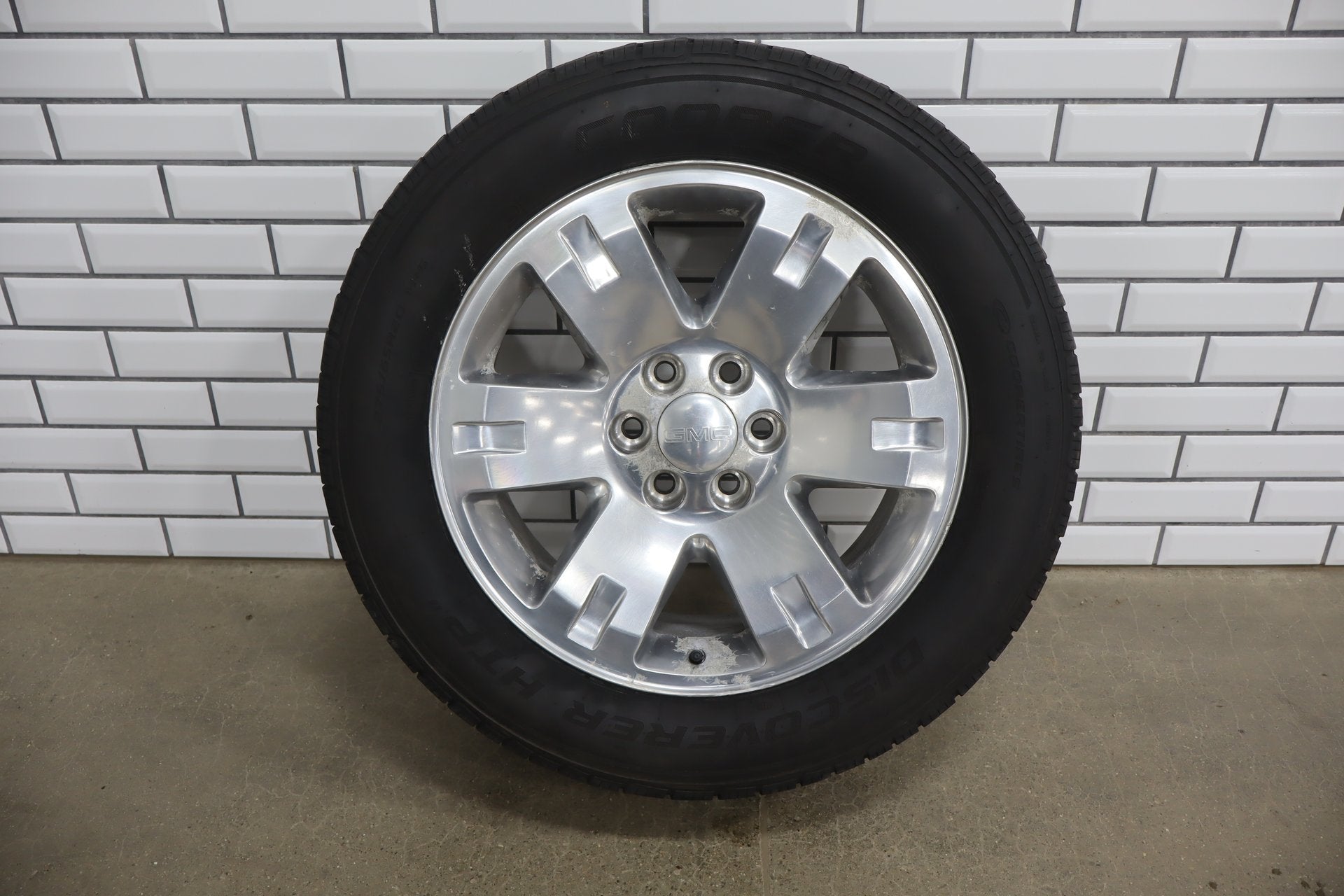 99-14 Chevy GMC OEM 20" Polished Wheel/Tire Set 275/55/20 (4) 6 Lug 1500