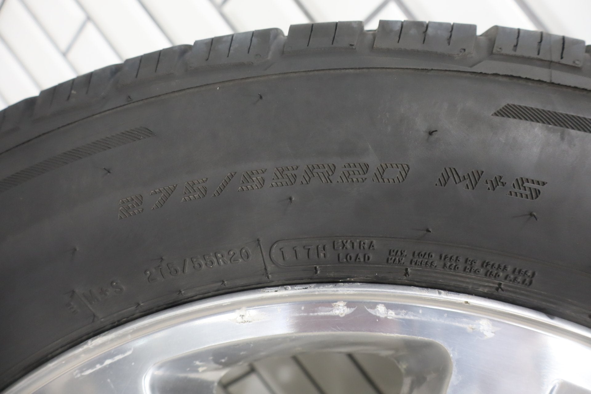 99-14 Chevy GMC OEM 20" Polished Wheel/Tire Set 275/55/20 (4) 6 Lug 1500