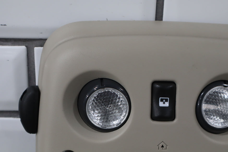 2005 GMC Yukon GMT800- Roof Console