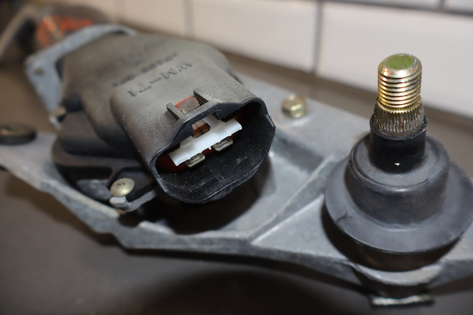 1999 Honda CR-V- Front Wiper Motor