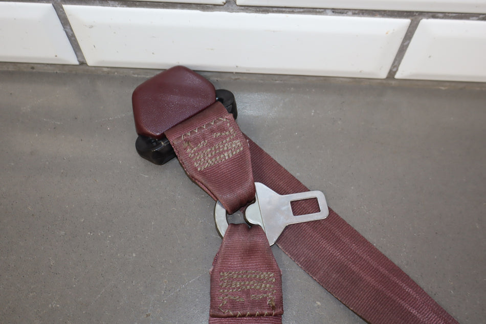 1995 Chevrolet Suburban 2500 GMT400- Right Front Seat Belt