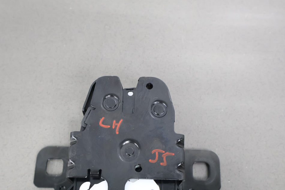 22-24 Rivian R1T Left LH Rear Exterior Cubby Storage Door Latch W/Manual Release