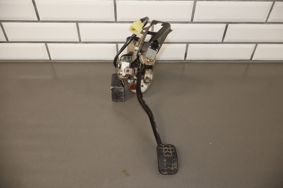 47341831