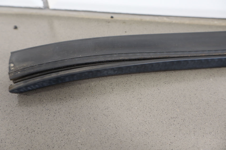 03-09 Hummer H2 Passenger Right Rear Door To Body Weather Stripping Gasket Seal