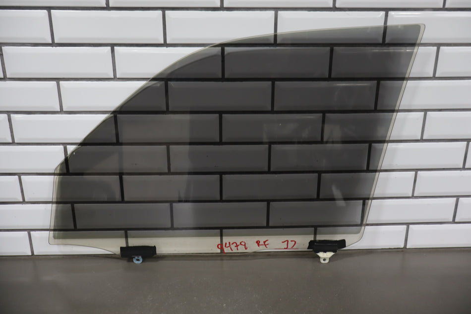 1998-2003 Lexus LX470 Base Right Front Door Window 6810160241